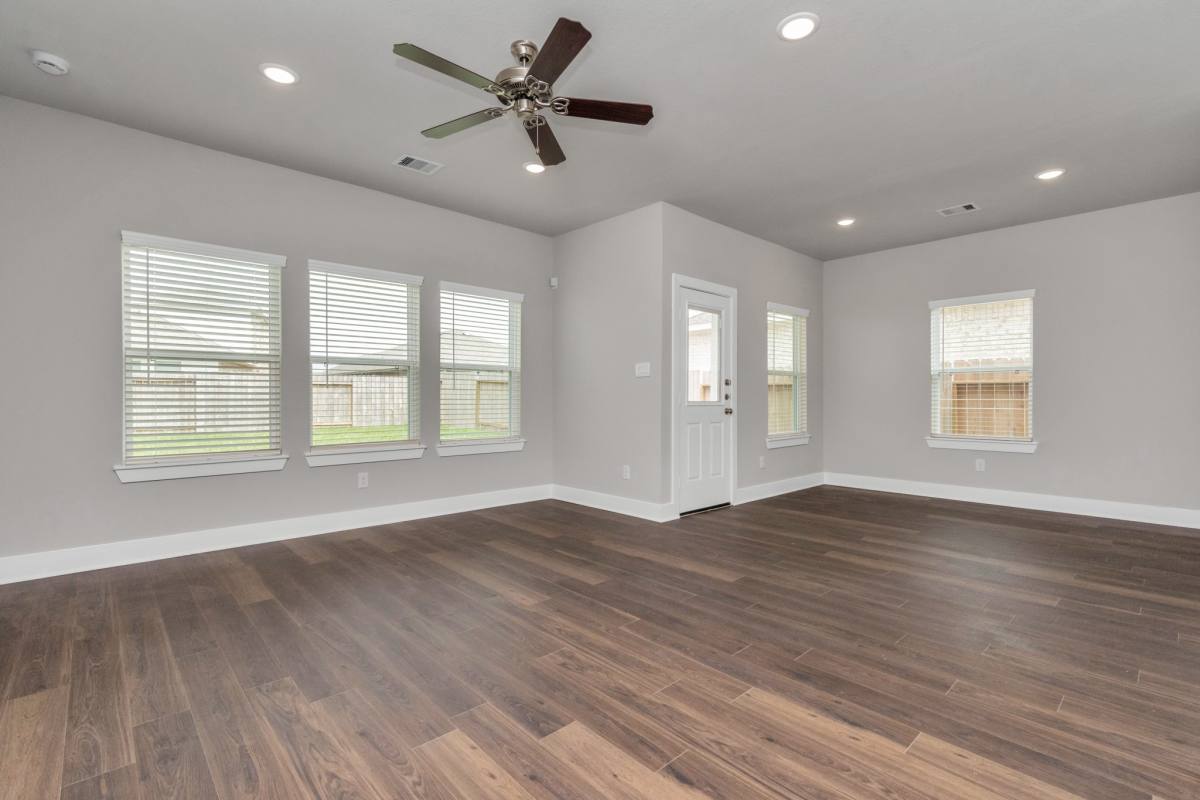 Apartment for rent at 10638 Cascade Creek Dr, Rosharon, TX 77583