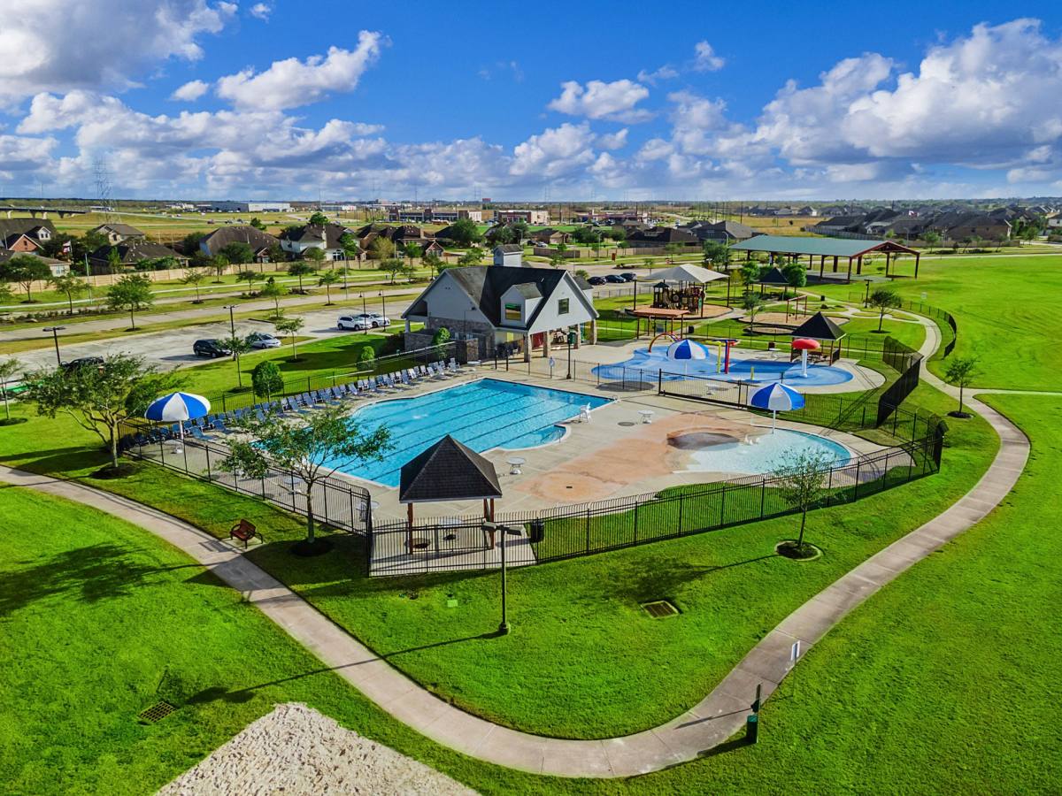 Apartment for rent at 10638 Cascade Creek Dr, Rosharon, TX 77583