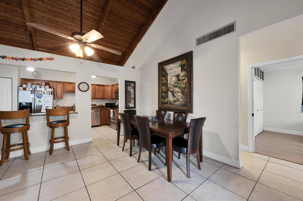 Apartment for rent at 2259 Nova Village Dr, Fort Lauderdale, FL 33317