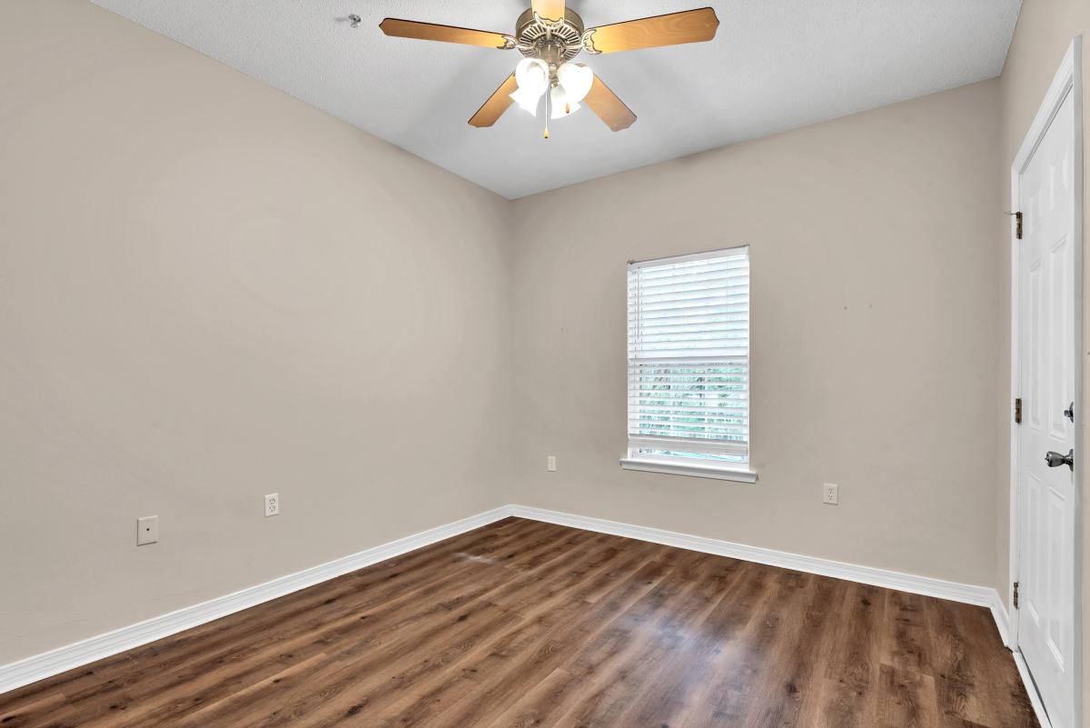 Apartment for rent at 936-938 Barrow St, Fort Walton Beach, FL 32547