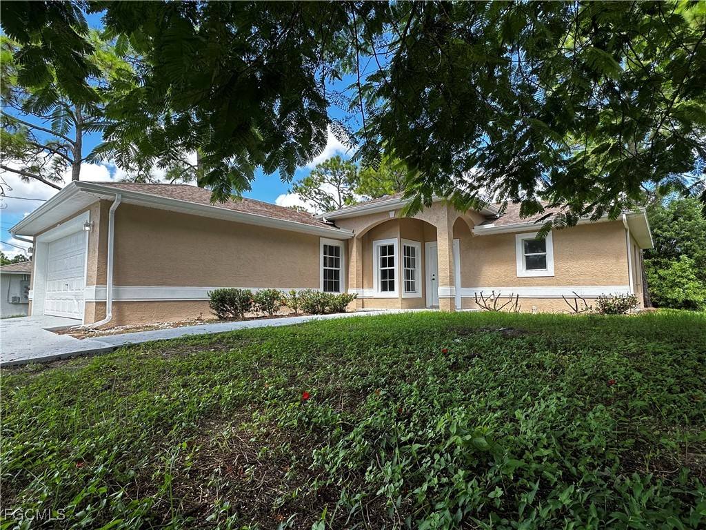 Apartment for rent at 301 E 12th St #301, Lehigh Acres, FL 33972
