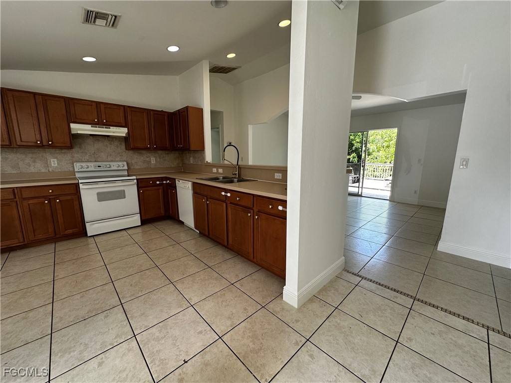 Apartment for rent at 301 E 12th St #301, Lehigh Acres, FL 33972
