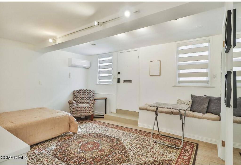 Apartment for rent at 1637 Malcolm Ave, Los Angeles, CA 90024
