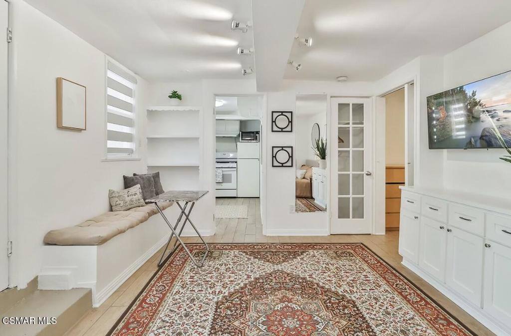 Apartment for rent at 1637 Malcolm Ave, Los Angeles, CA 90024