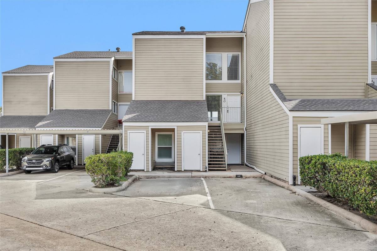Condo for rent at 50 April Point Dr S #50-50, Montgomery, TX 77356