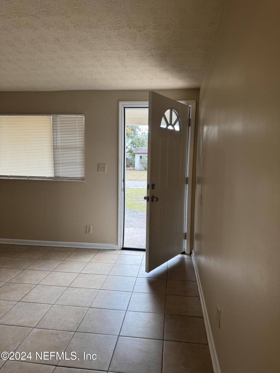 Apartment for rent at 5719 Marlin Court, Jacksonville, FL 32277