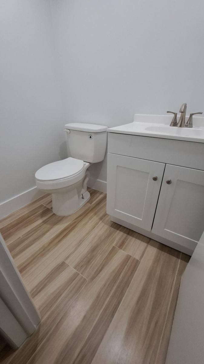 Apartment for rent at 11 Kingswood E #11, West Palm Beach, FL 33417