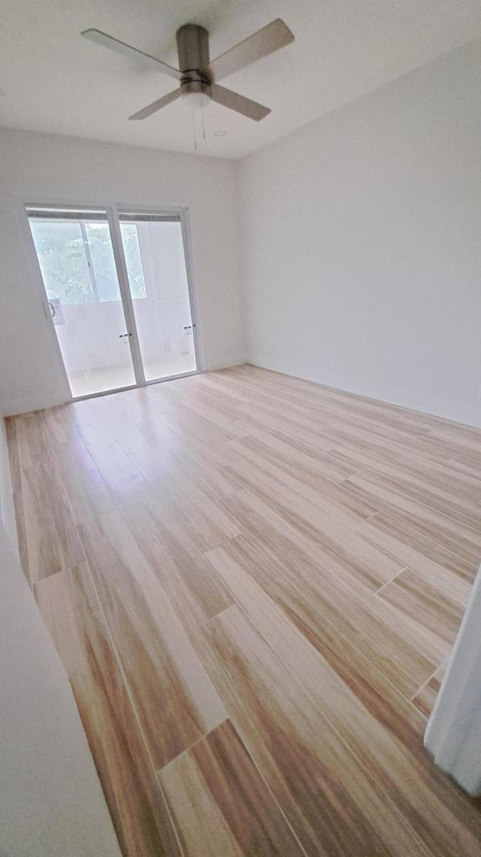 Apartment for rent at 11 Kingswood E #11, West Palm Beach, FL 33417