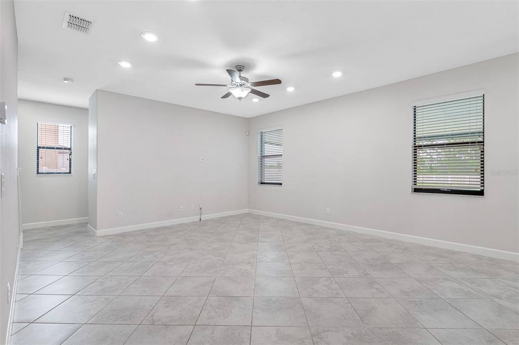 Apartment for rent at 13333 Orca Sound Dr, Riverview, FL 33579