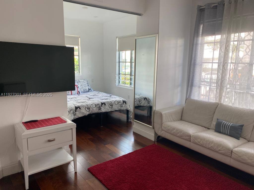 Apartment for rent at 526 15th St #526-2, Miami Beach, FL 33139
