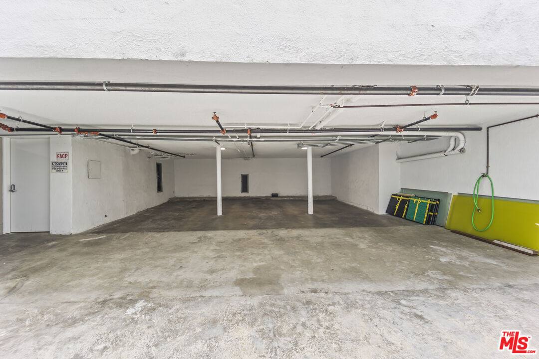 Apartment for rent at 1254 9th St #1254C, Santa Monica, CA 90401