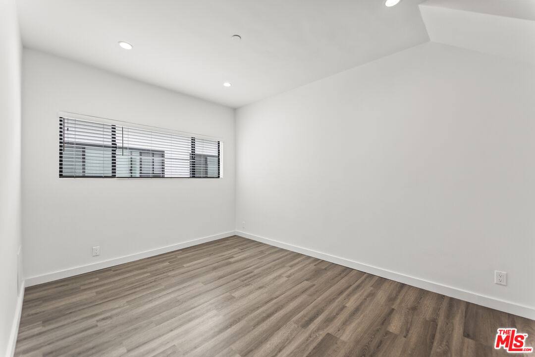Apartment for rent at 1254 9th St #1254C, Santa Monica, CA 90401