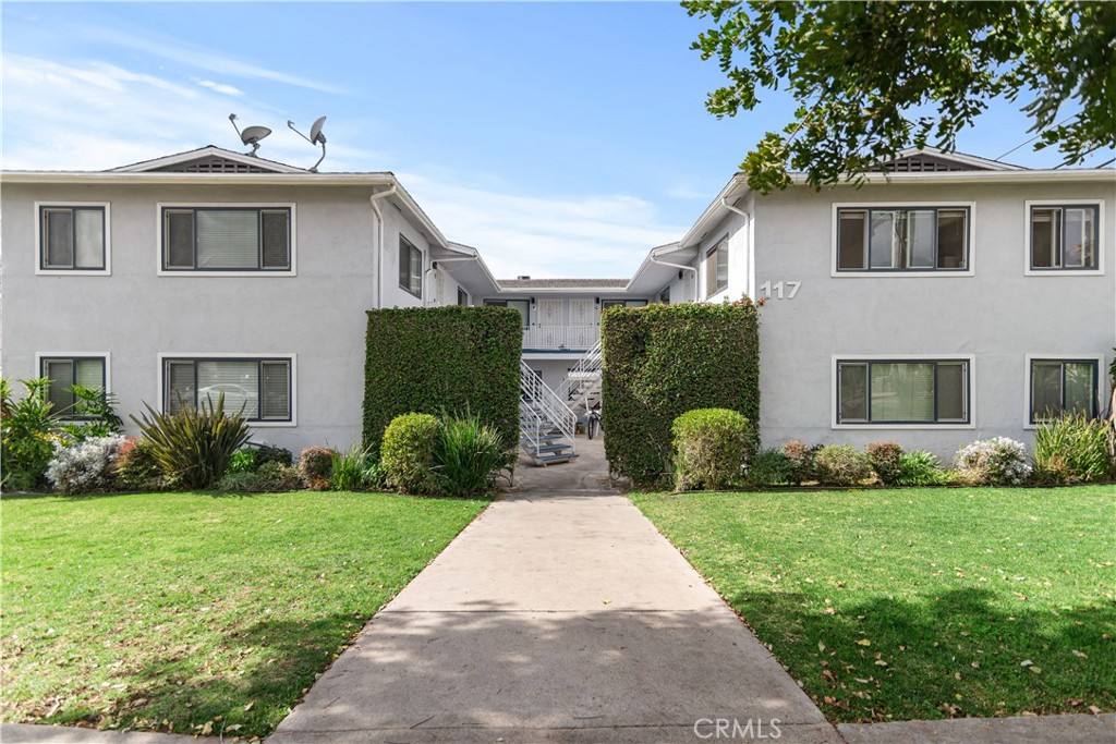 Apartment for rent at 117 S Ivy Ave #117A, Monrovia, CA 91016