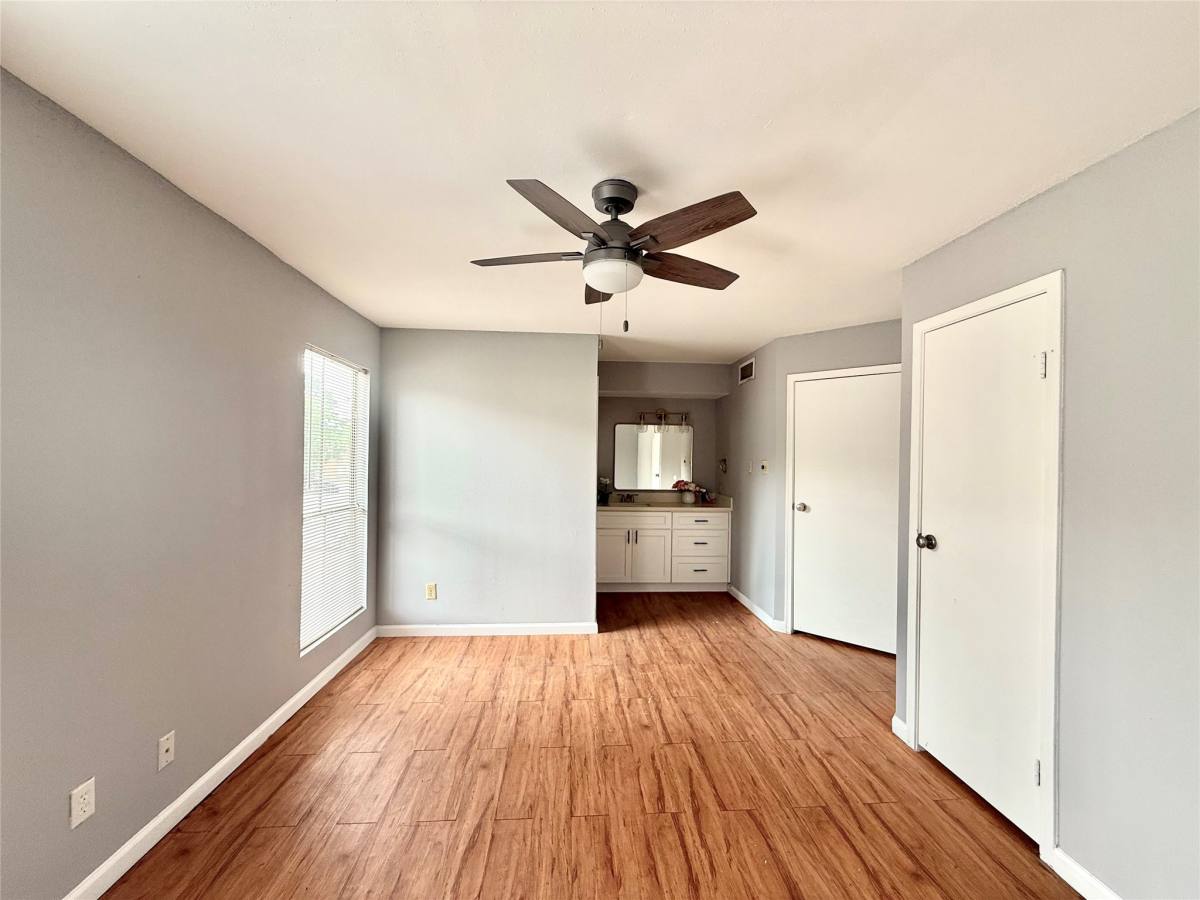 Apartment for rent at 7200 W T C Jester Blvd #3902, Houston, TX 77088