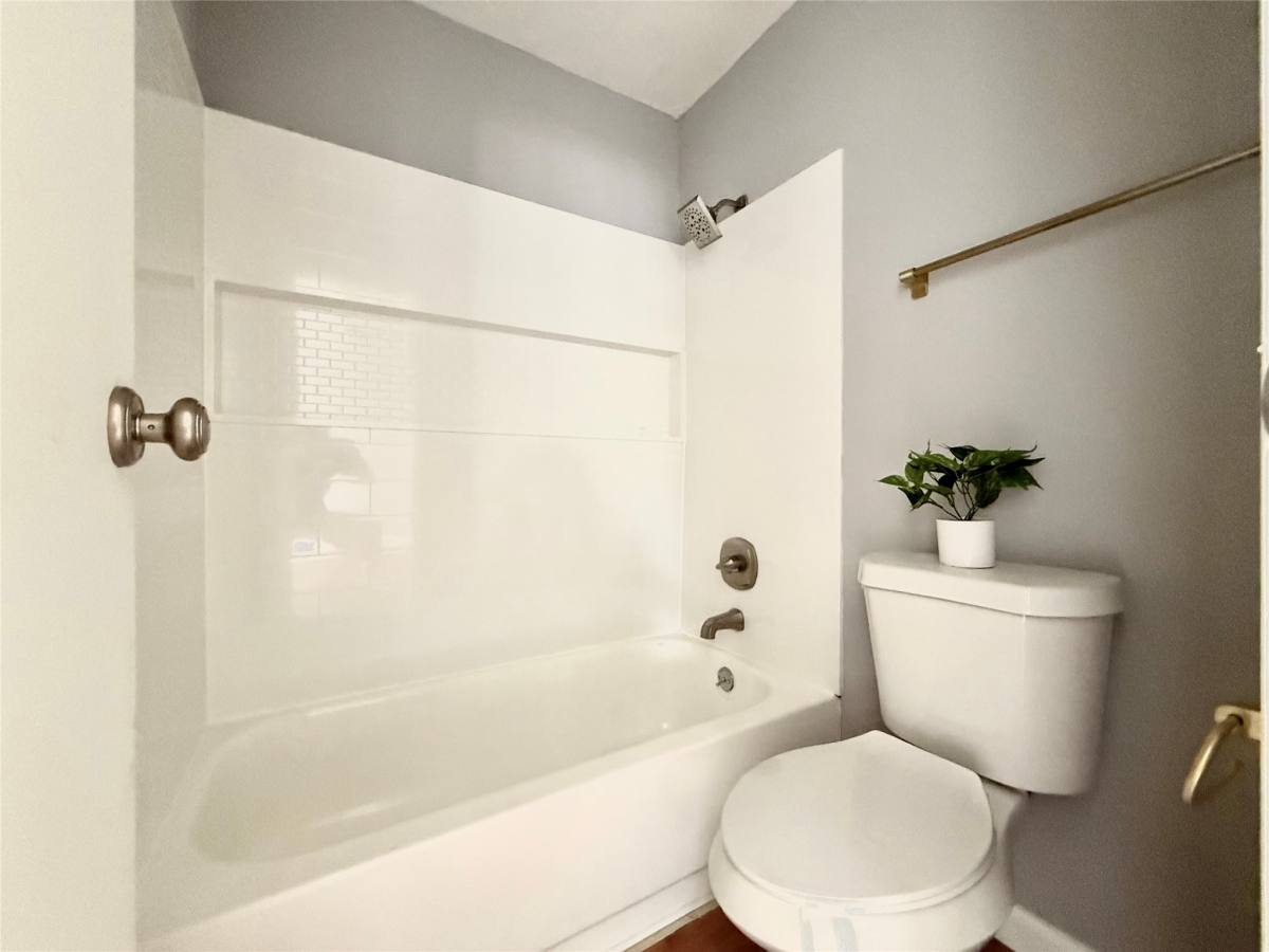 Apartment for rent at 7200 W T C Jester Blvd #3902, Houston, TX 77088