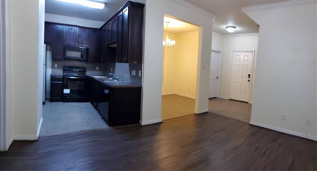 Townhouse for rent at 3015 Tudor Lane, Irving, TX 75060