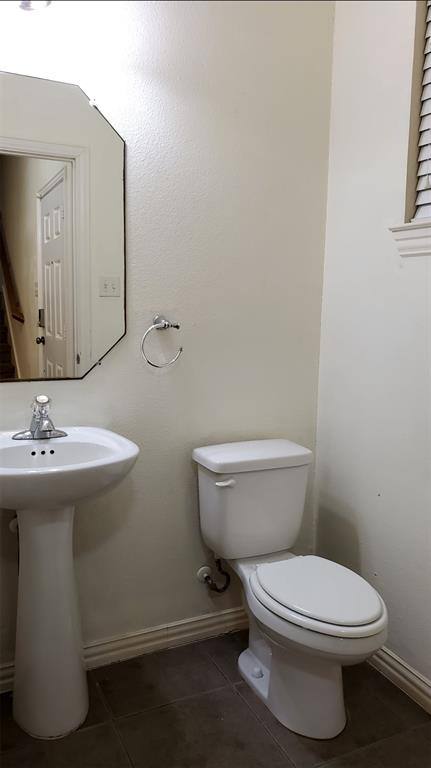 Townhouse for rent at 3015 Tudor Lane, Irving, TX 75060