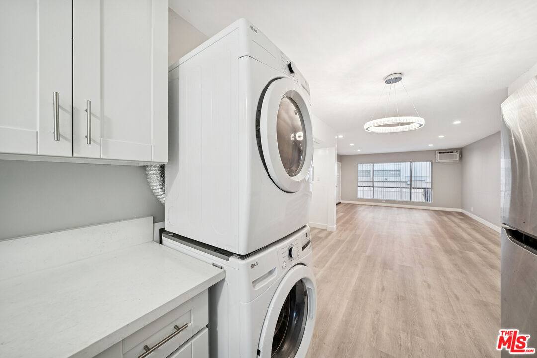 Apartment for rent at 326 S Serrano Ave #326-4, Los Angeles, CA 90020
