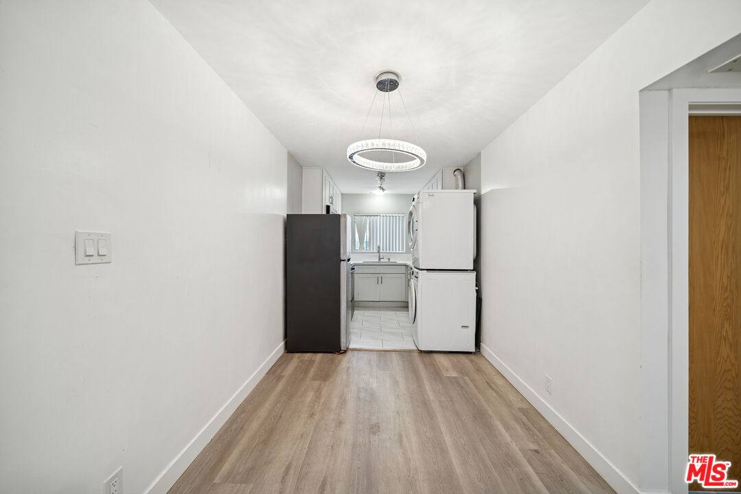 Apartment for rent at 326 S Serrano Ave #326-4, Los Angeles, CA 90020