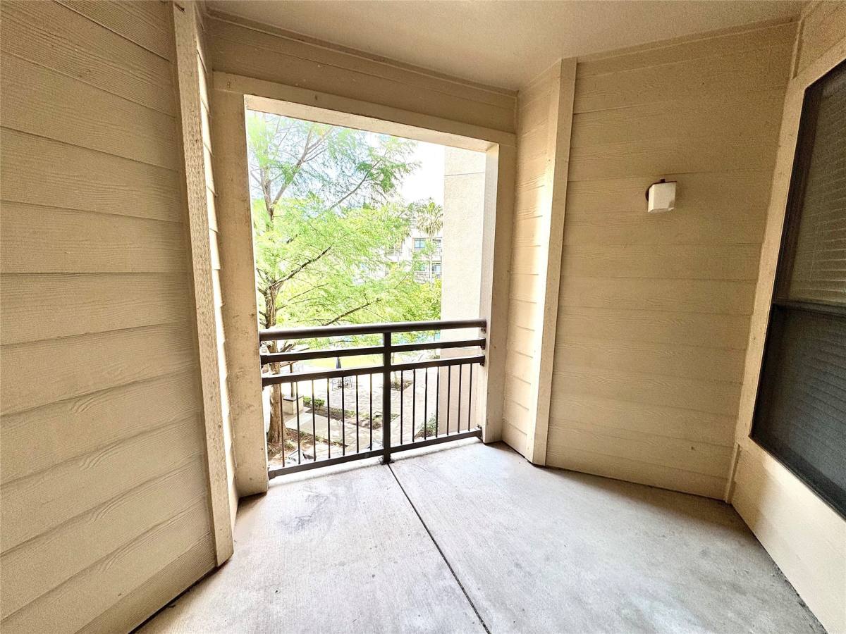Apartment for rent at 3333 Weslayan St #1113, Houston, TX 77027