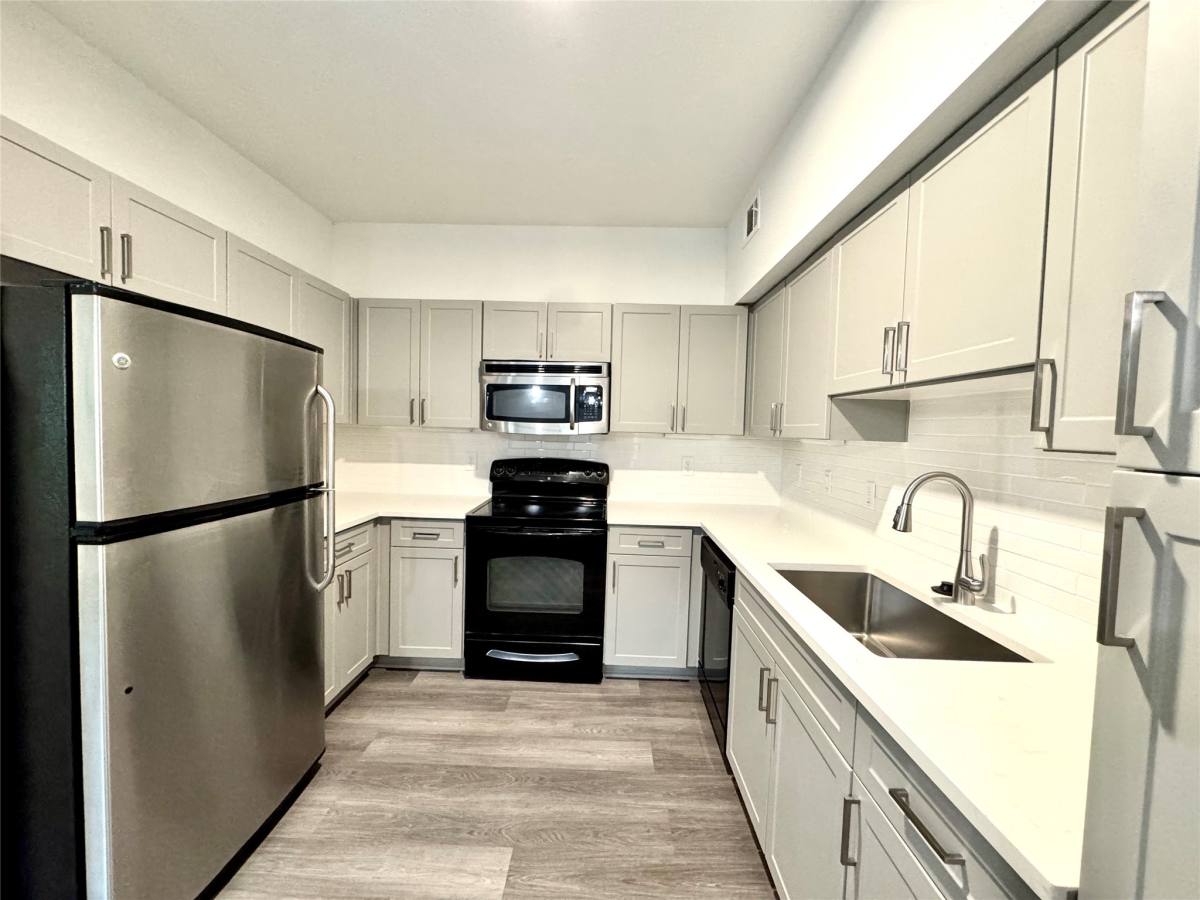 Apartment for rent at 3333 Weslayan St #1113, Houston, TX 77027
