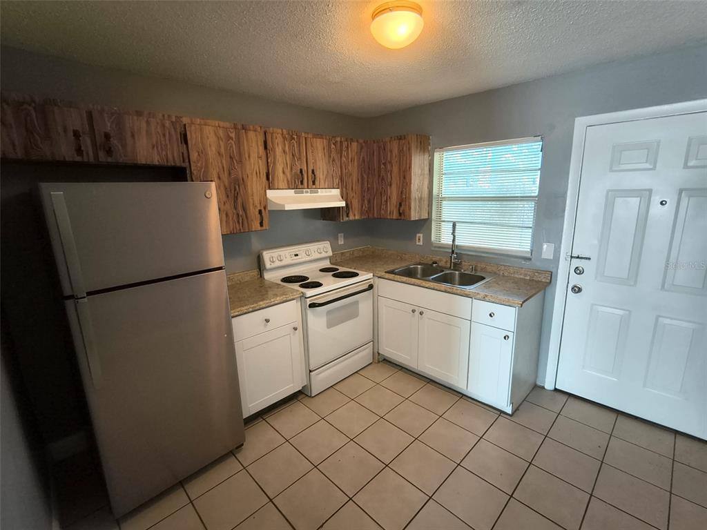 Apartment for rent at 321 S Adams St #321-2, Daytona Beach, FL 32114