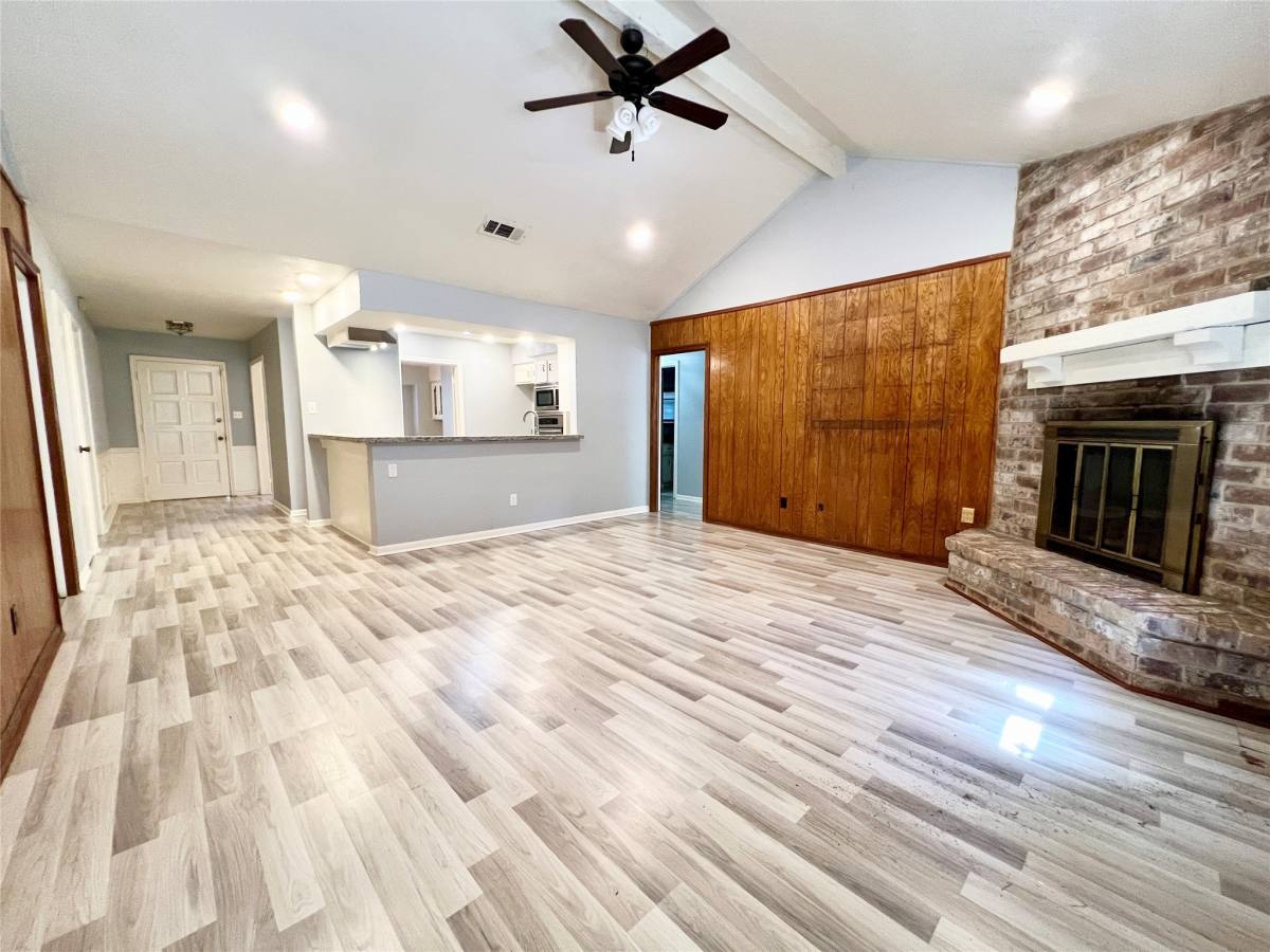 Apartment for rent at 422 Gamewood Dr #422, Spring, TX 77386