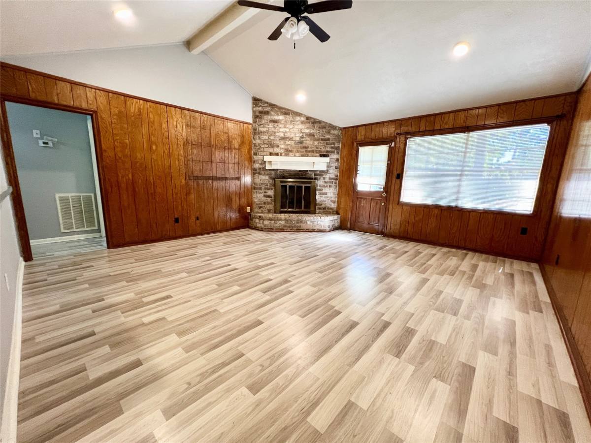 Apartment for rent at 422 Gamewood Dr #422, Spring, TX 77386