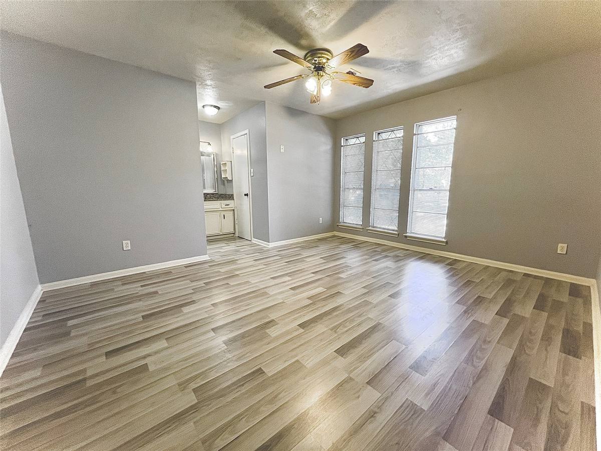 Apartment for rent at 422 Gamewood Dr #422, Spring, TX 77386