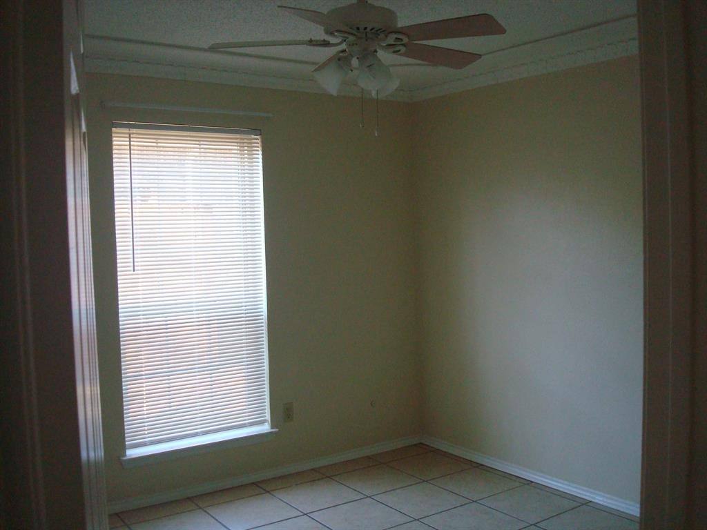 Apartment for rent at 615 E Renfro St #615, Burleson, TX 76028