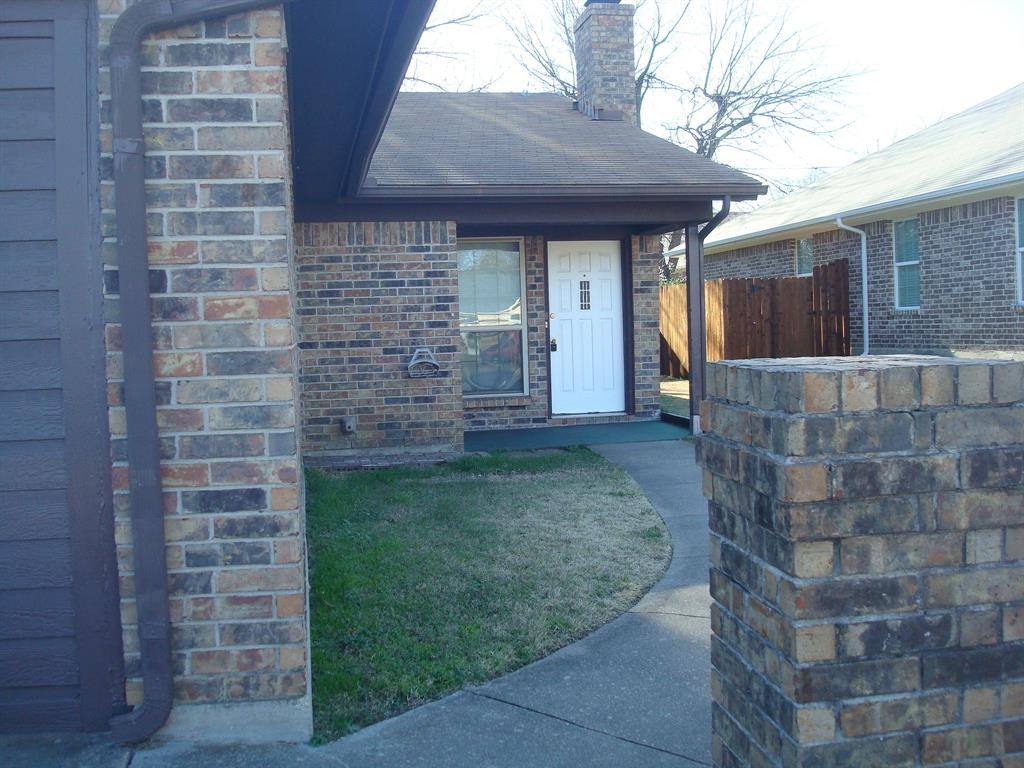 Apartment for rent at 615 E Renfro St #615, Burleson, TX 76028