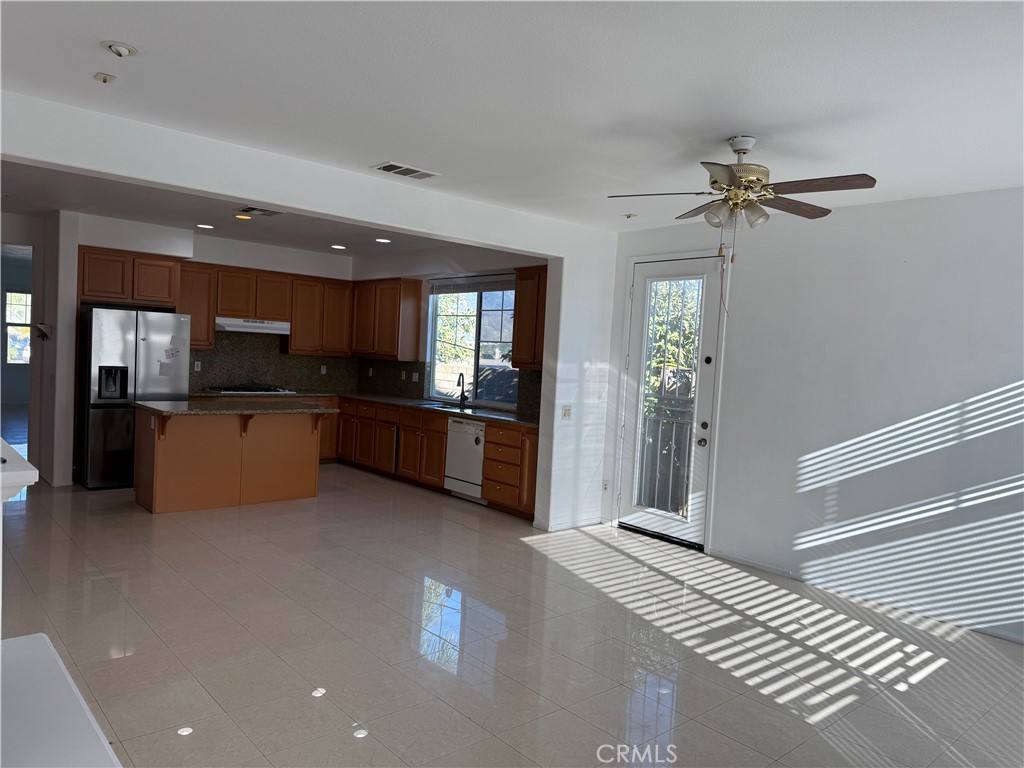 Apartment for rent at 1147 Glenwood Court, San Bernardino, CA 92407