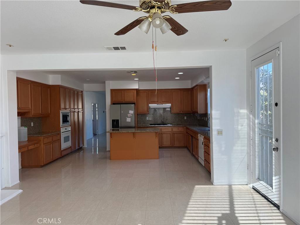 Apartment for rent at 1147 Glenwood Court, San Bernardino, CA 92407
