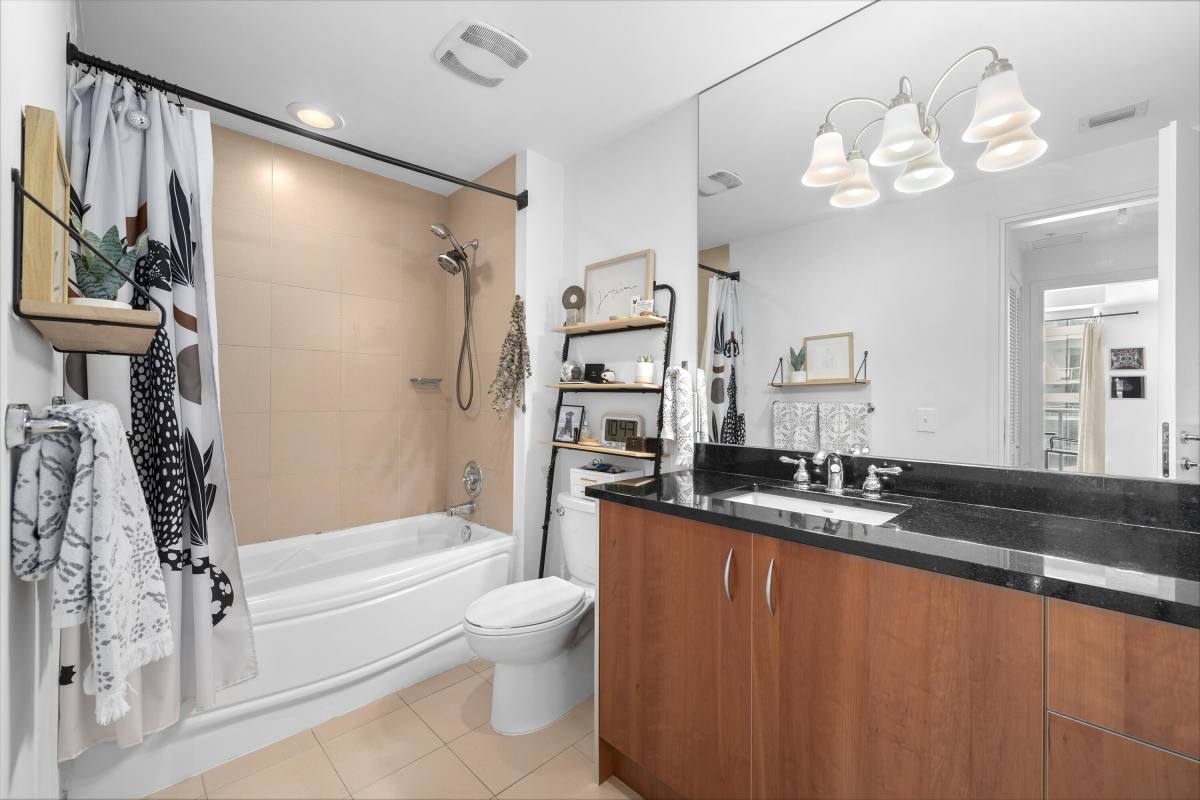 Apartment for rent at 300 S Biscayne Blvd #300T3604, Miami, FL 33131