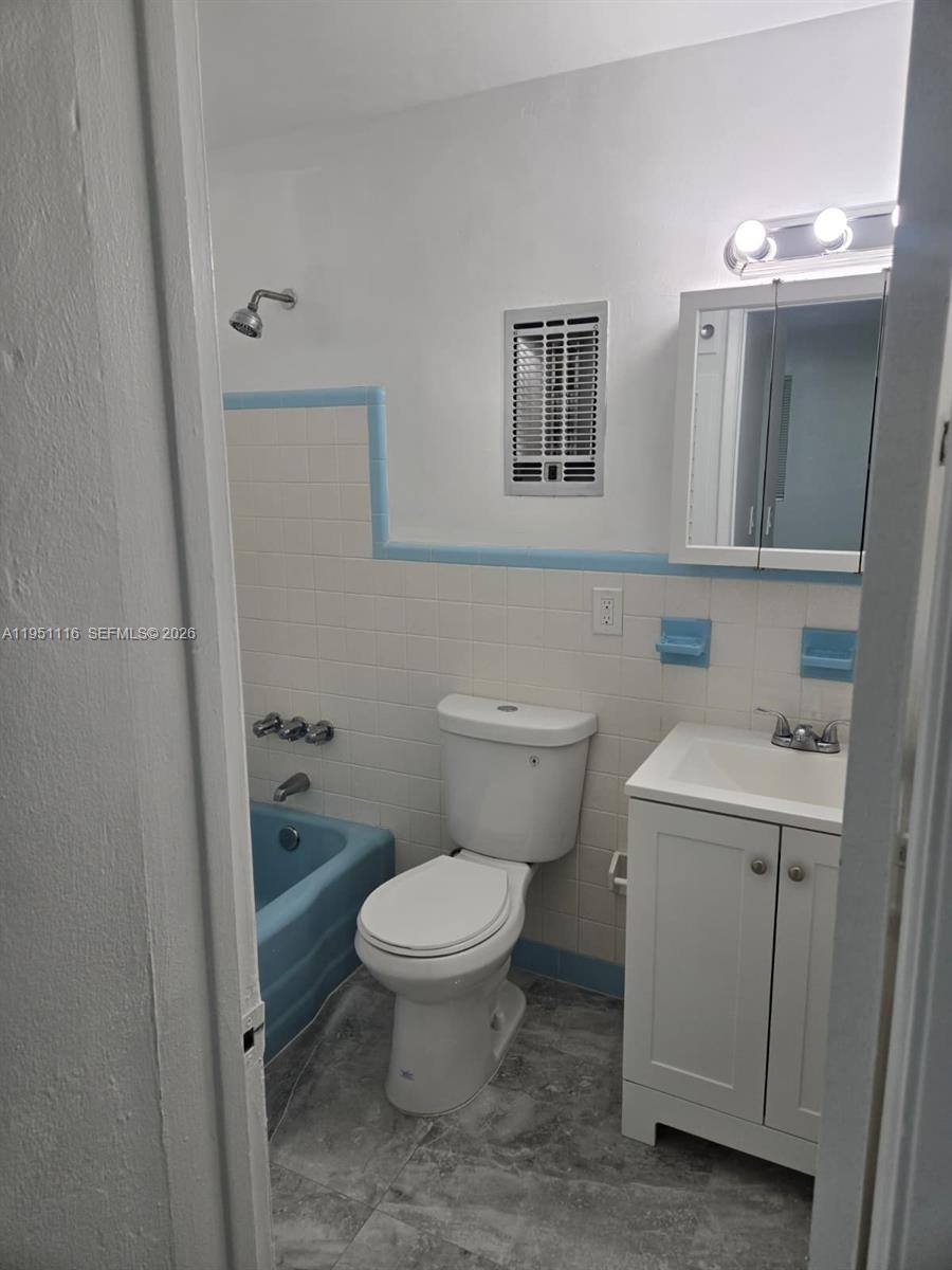 Apartment for rent at 5120 NE 18th Ave #2, Fort Lauderdale, FL 33334