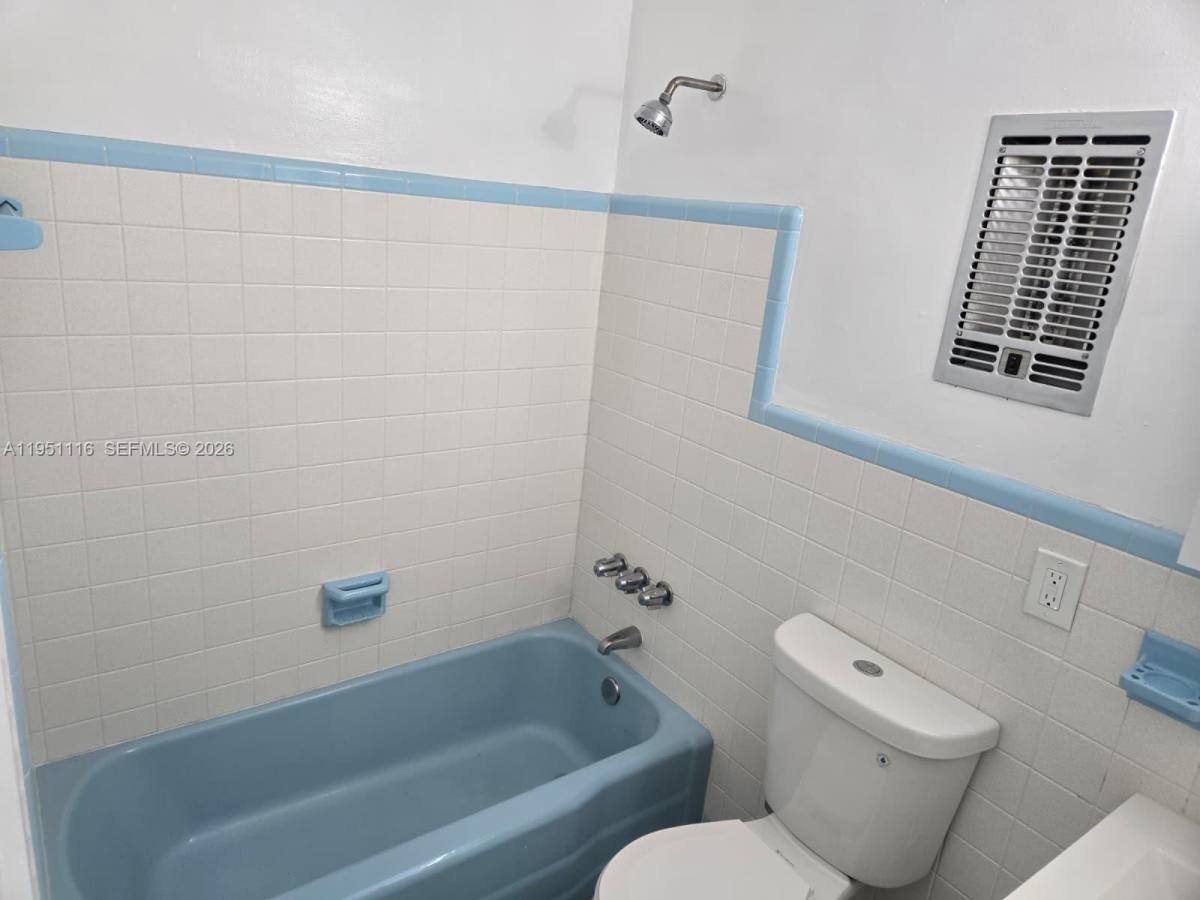 Apartment for rent at 5120 NE 18th Ave #2, Fort Lauderdale, FL 33334