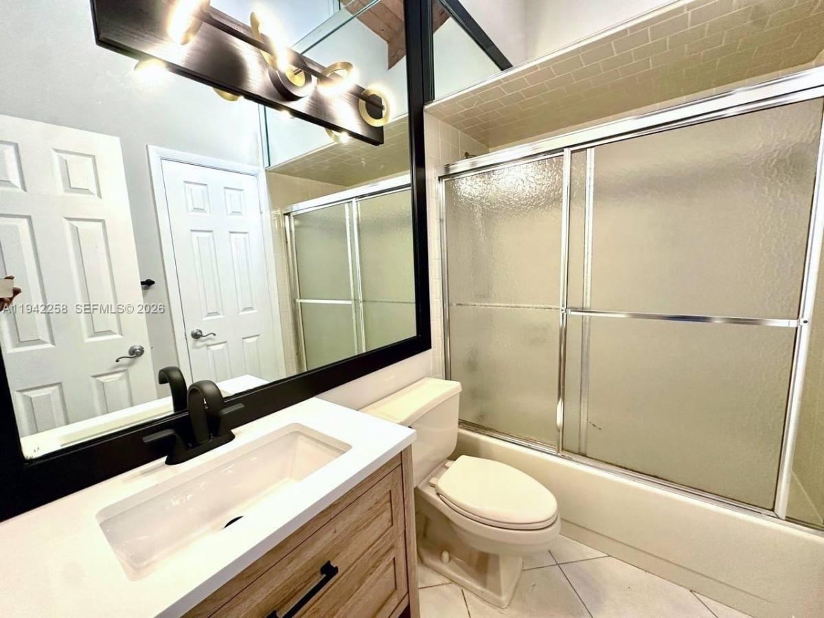 Townhouse for rent at 2753 Parkview Dr S, Hallandale, FL 33009
