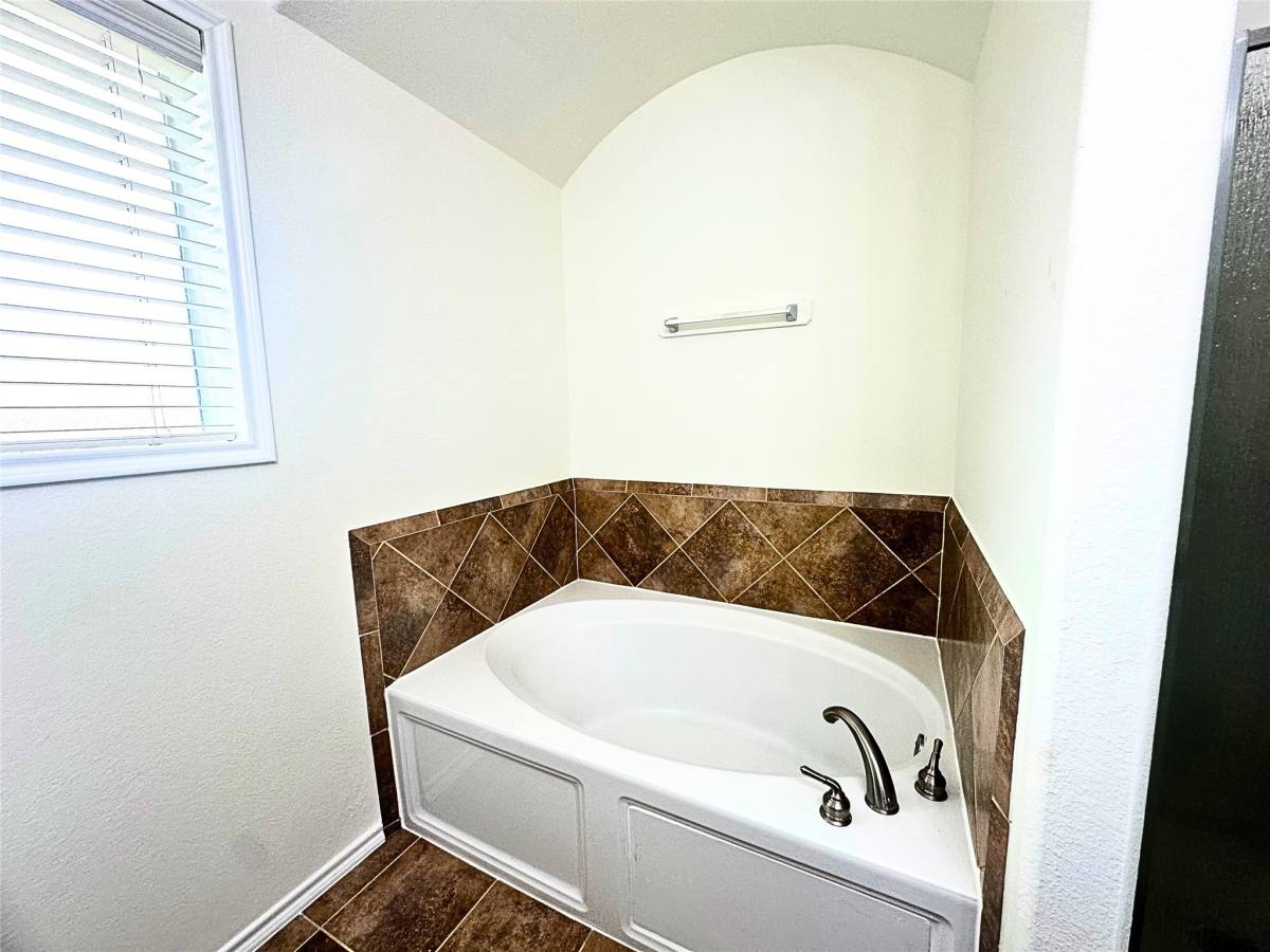 Apartment for rent at 8218 Nagy Hill St, Spring, TX 77379