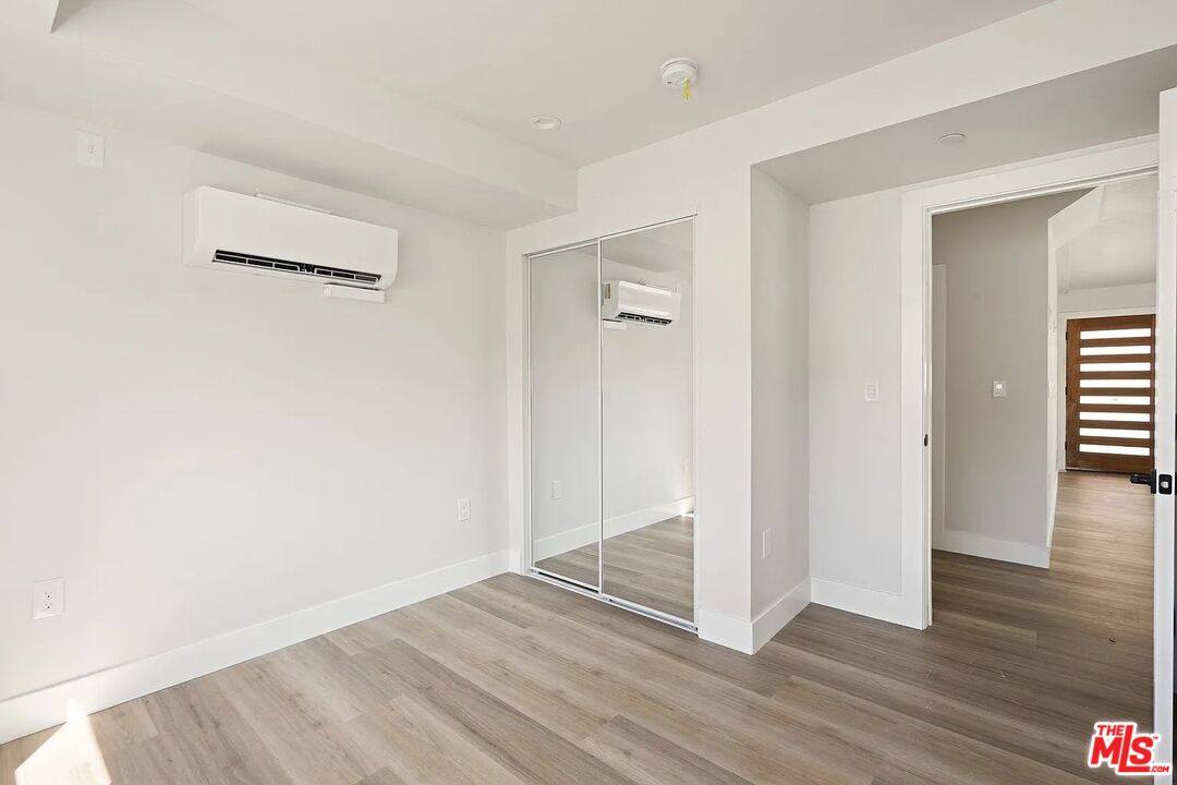 Apartment for rent at 716 W 41st Place #7163 4, Los Angeles, CA 90037