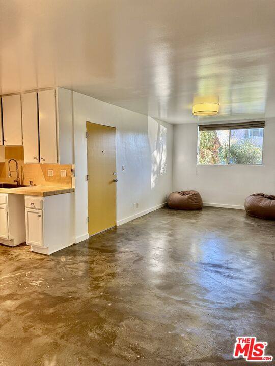 Apartment for rent at 511 Rialto Ave #511-1, Venice, CA 90291
