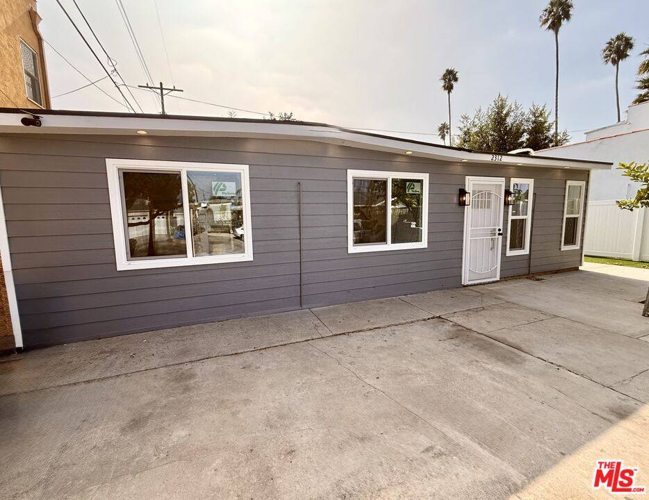 Apartment for rent at 3900 2nd Ave #2312, Los Angeles, CA 90008