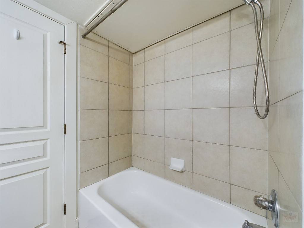 Townhouse for rent at 711 W 32nd St #143, Austin, TX 78705