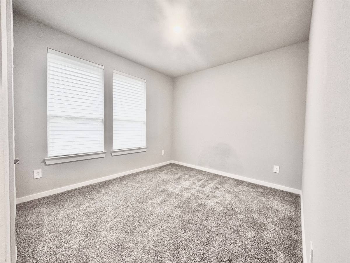 Apartment for rent at 14273 Lake Lodge Dr, Conroe, TX 77384
