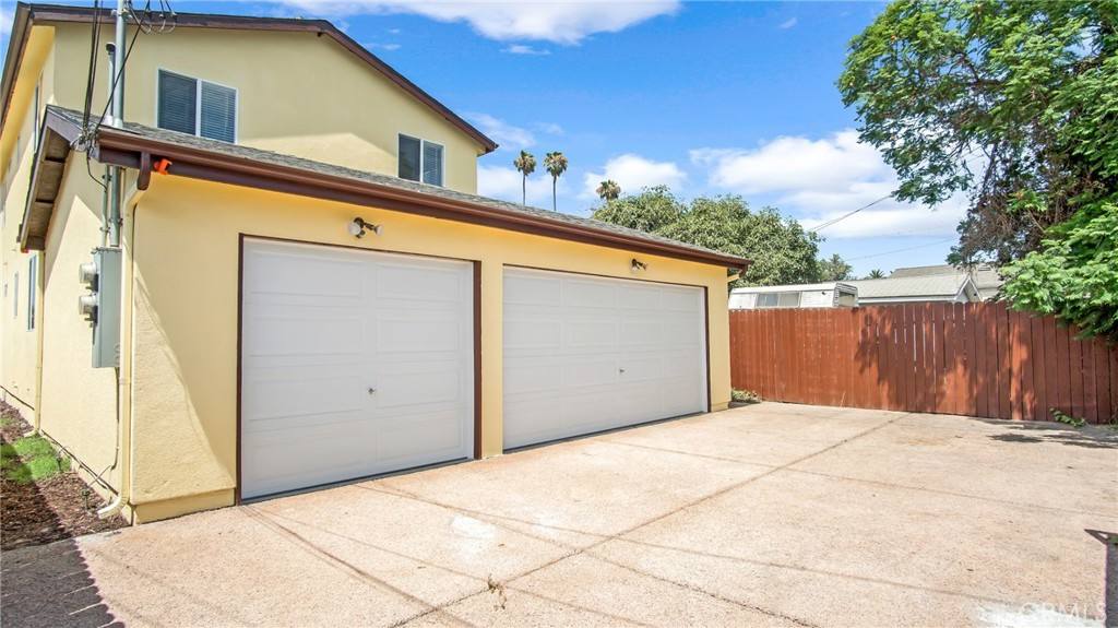 Apartment for rent at 330 E 101st St #330, Los Angeles, CA 90003
