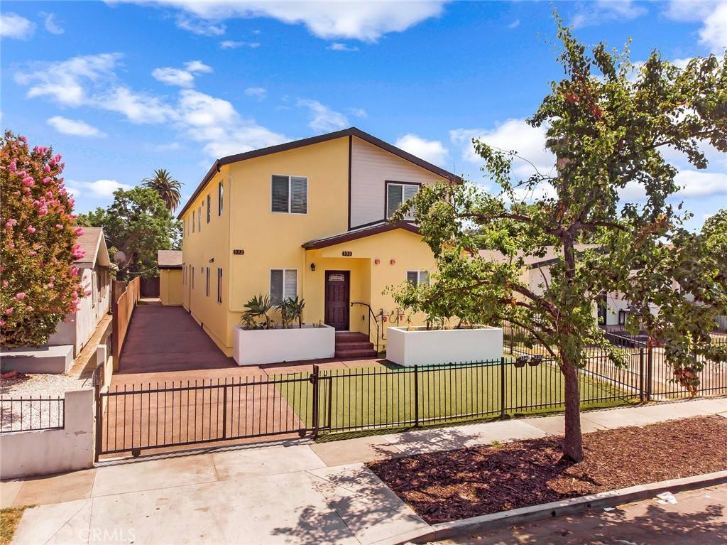 Apartment for rent at 330 E 101st St #330, Los Angeles, CA 90003