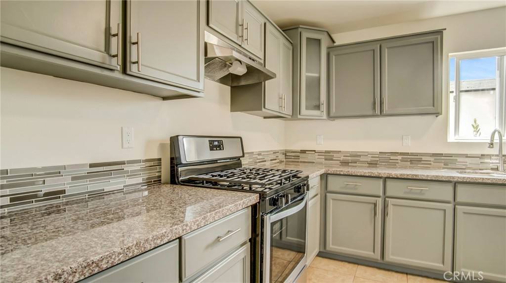 Apartment for rent at 330 E 101st St #330, Los Angeles, CA 90003