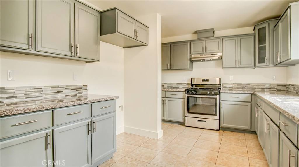 Apartment for rent at 330 E 101st St #330, Los Angeles, CA 90003