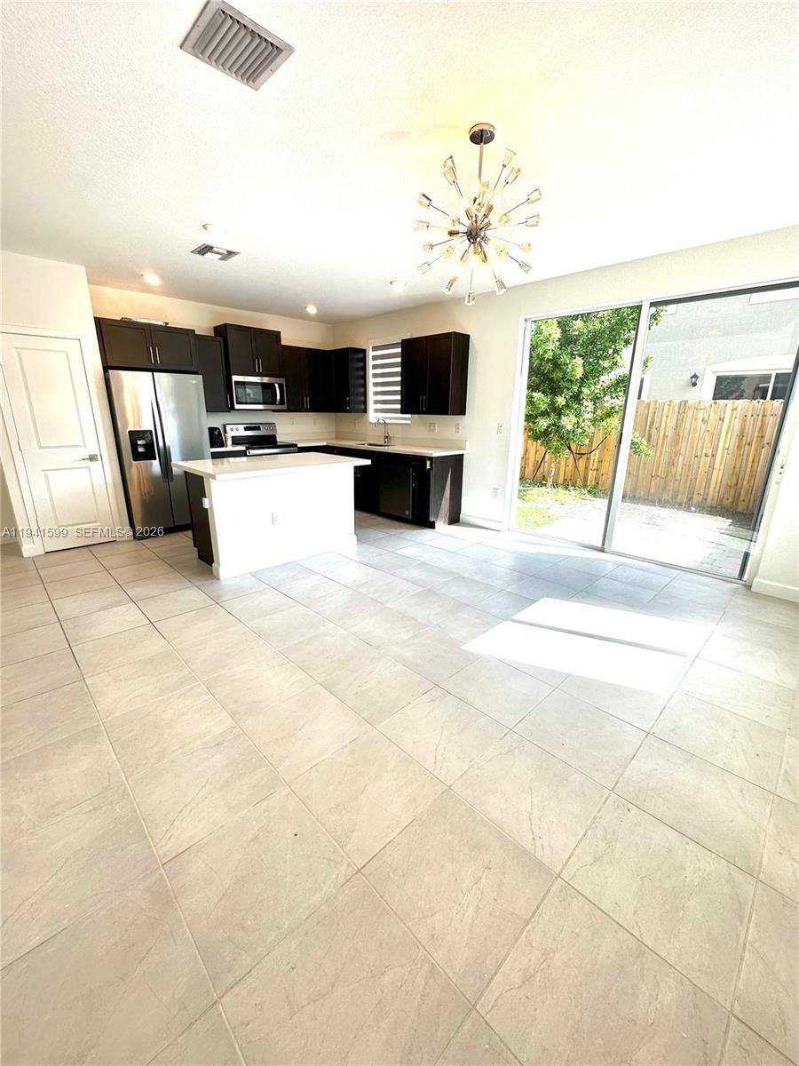 Townhouse for rent at 2418 SE 10th St, Homestead, FL 33035