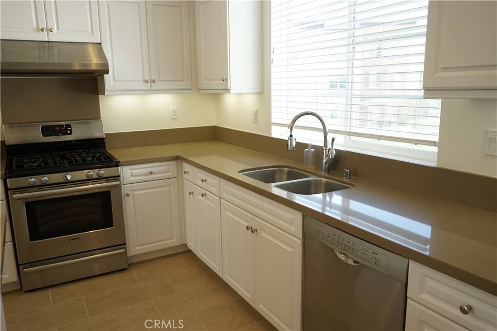 Townhouse for rent at 18 Larry Beard Dr #18, South El Monte, CA 91733