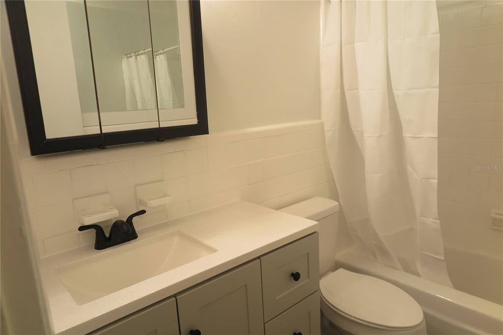 Apartment for rent at 509 NW 19th Lane #509B, Gainesville, FL 32609